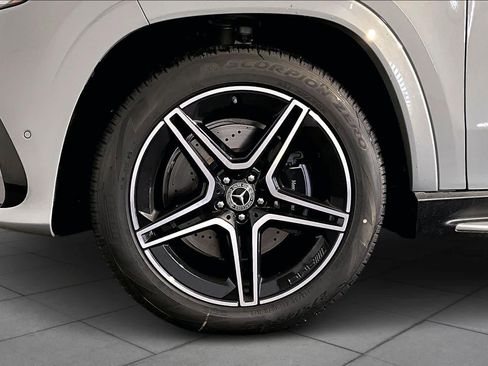 New 2026 Mercedes-Benz GLS 450 4MATIC image 17