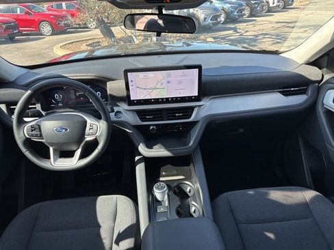 Used 2025 Ford Explorer Active image 17