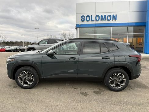 New 2026 Chevrolet Trax LT w/ LT Convenience Package image 2