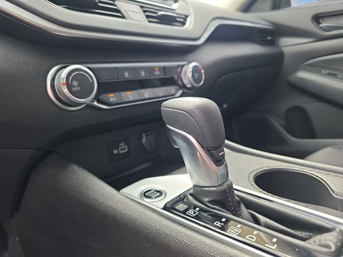 Used 2024 Nissan Altima 2.5 S image 32