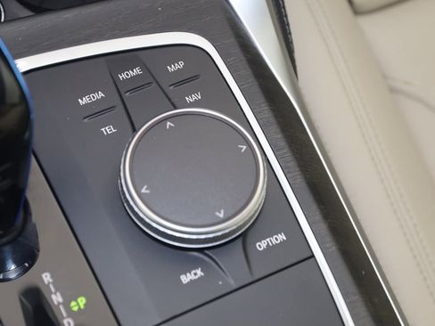 Used 2022 BMW i4 eDrive40 w/ M Sport Package image 30