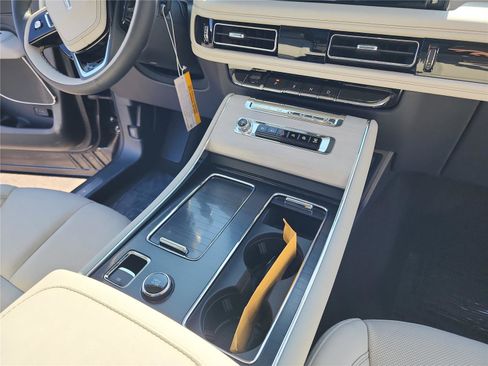 New 2026 Lincoln Aviator Reserve image 27