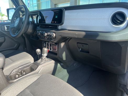 Used 2025 Jeep Wrangler Unlimited Sport AWD/4WD image 12