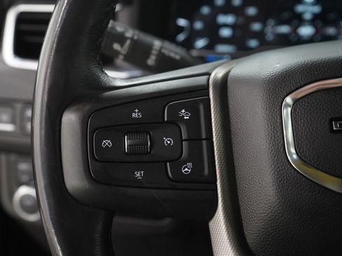 Used 2022 GMC Yukon XL Denali AWD/4WD image 29