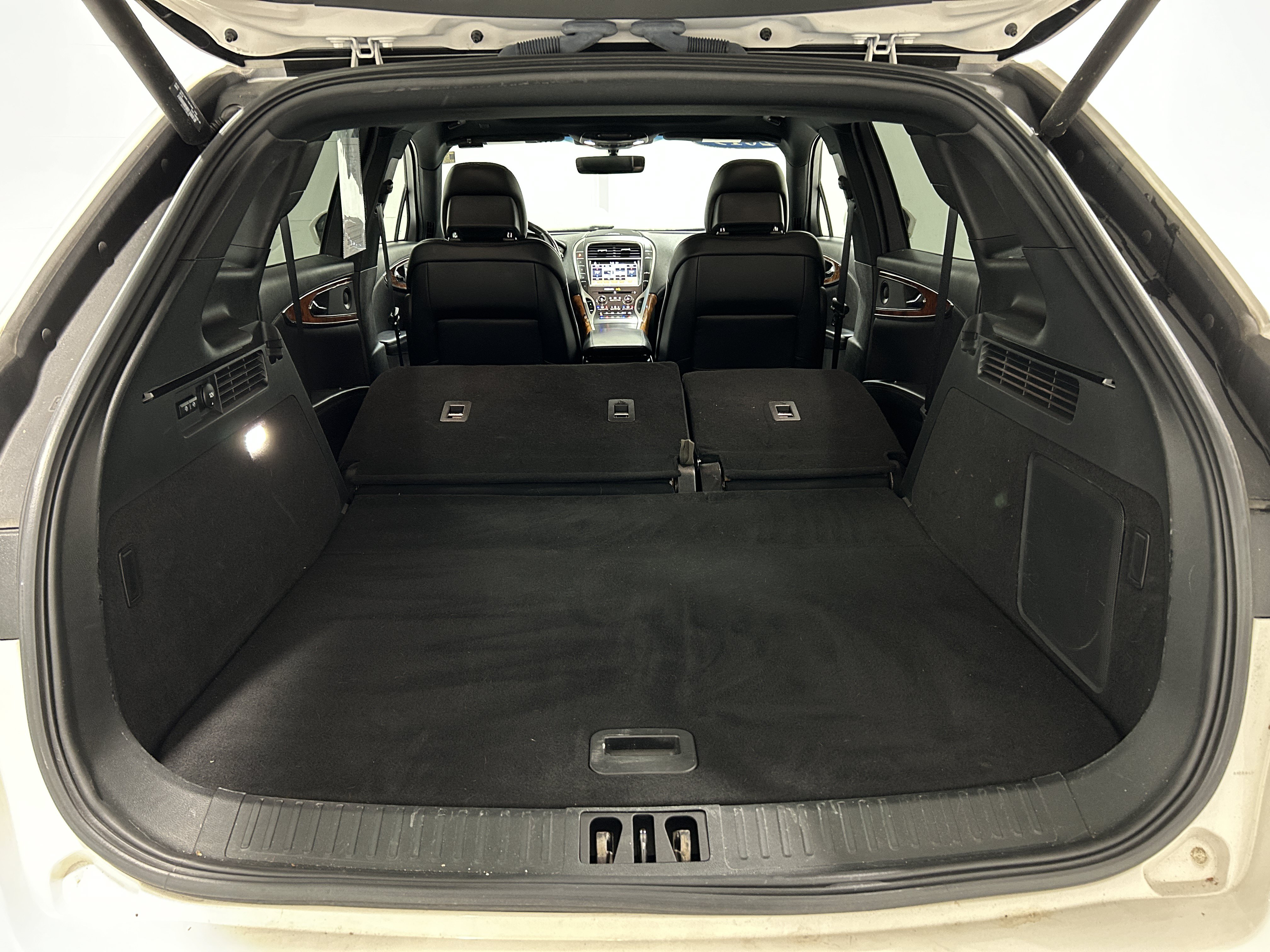 Used 2019 Lincoln Nautilus Reserve AWD/4WD image 36