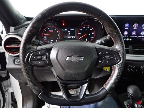 Used 2024 Chevrolet Trax RS w/ Driver Confidence Package FWD image 25