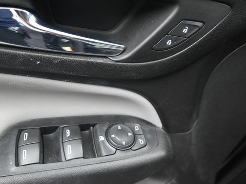 Used 2020 Chevrolet Equinox LT FWD image 11