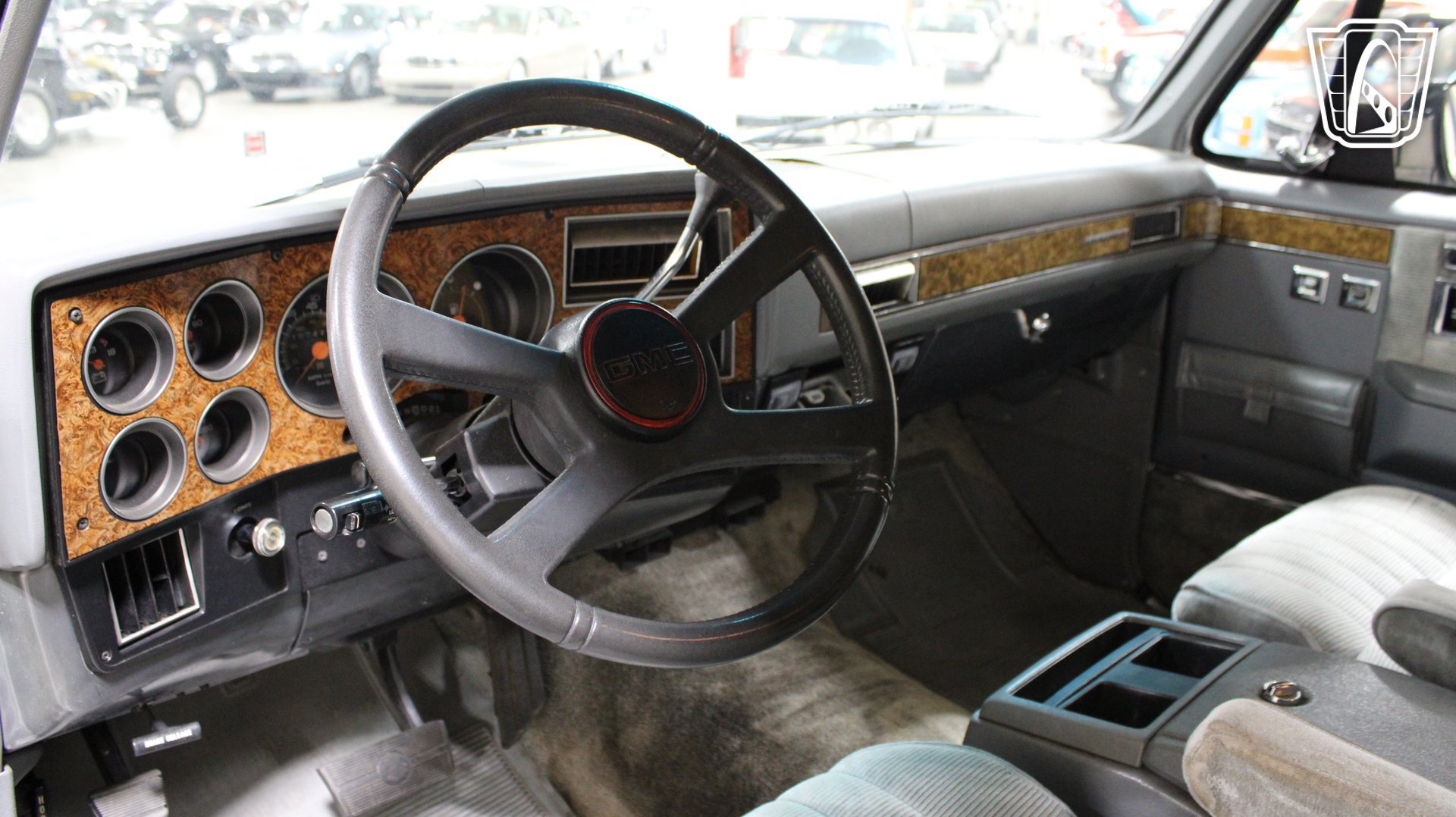 Used 1990 GMC Suburban 2WD image 13