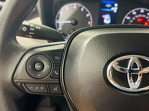 Used 2025 Toyota Corolla LE FWD image 18