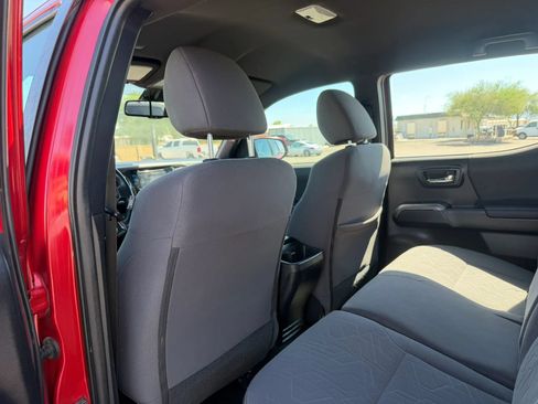 Used 2019 Toyota Tacoma TRD Sport w/ Technology Package AWD/4WD image 22