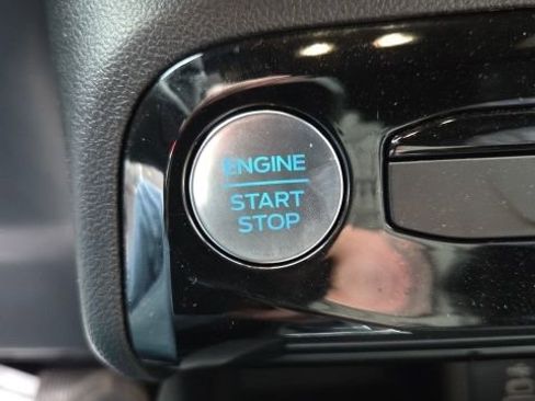 Certified 2025 Ford Escape ST-Line w/ Tech Pack #1 image 33