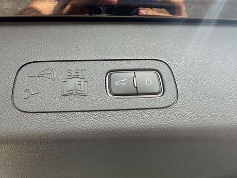 New 2026 Lincoln Aviator AWD image 19