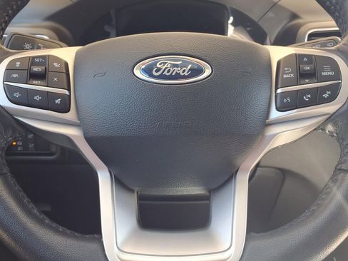 Used 2023 Ford Explorer XLT w/ Equipment Group 202A AWD/4WD image 16