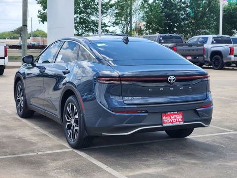 New 2026 Toyota Crown XLE AWD/4WD image 4