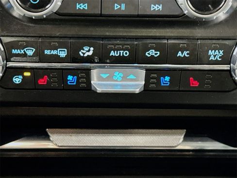 Used 2025 Ford F250 Lariat image 21