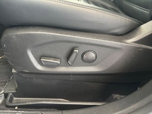 Used 2024 Ford Edge SEL image 23