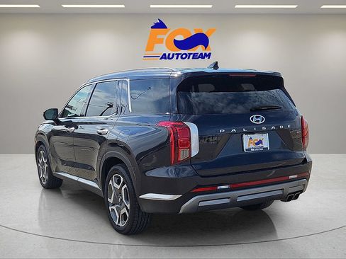 Used 2024 Hyundai Palisade Limited AWD/4WD image 3