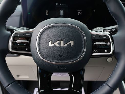 New 2026 Kia Carnival EX FWD image 30