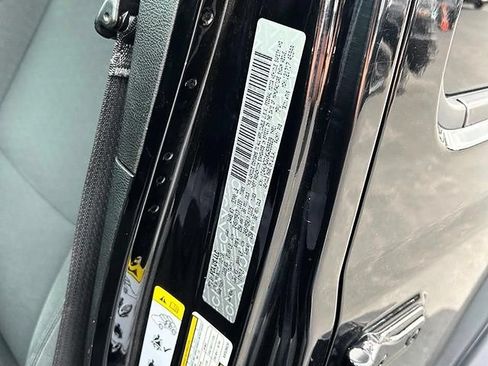 Used 2019 Jeep Wrangler Unlimited Sport S AWD/4WD image 18