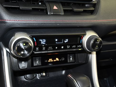 Used 2024 Toyota RAV4 SE w/ Weather & Moonroof Package AWD/4WD image 29