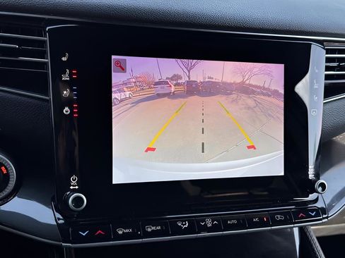 Used 2023 Jeep Wagoneer 4WD w/ Premium Group I image 11