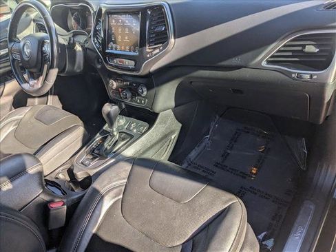 Used 2019 Jeep Cherokee Limited w/ Luxury Group image 24