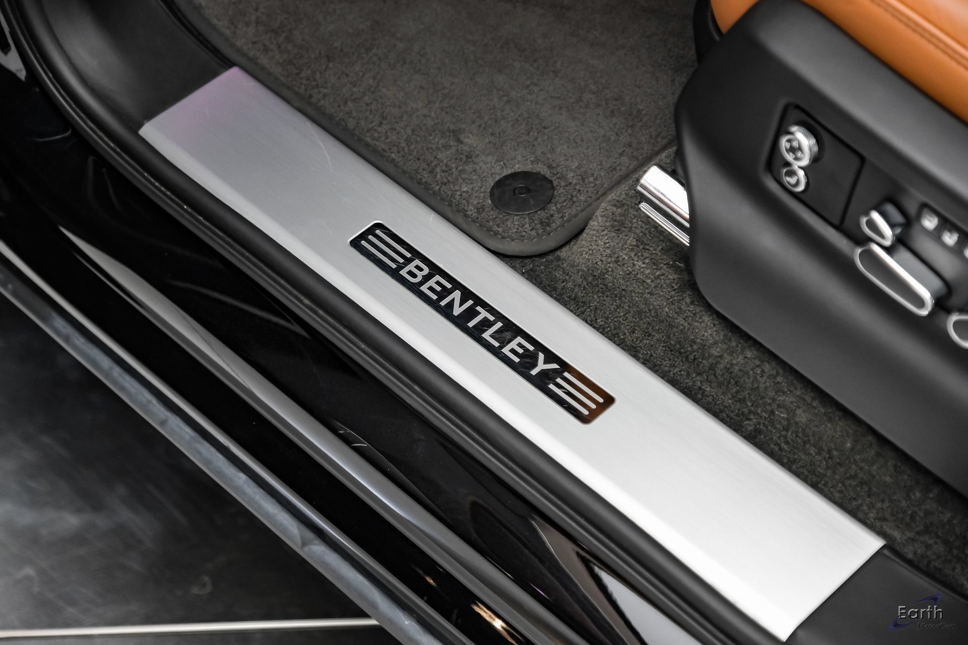 Used 2023 Bentley Bentayga Extended Wheelbase AWD/4WD image 37