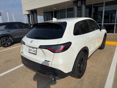 Used 2026 Honda HR-V Sport image 4