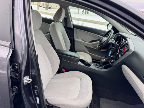 Used 2011 Kia Optima LX image 22