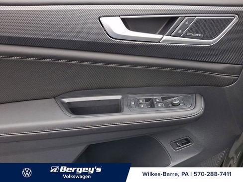 New 2026 Volkswagen Atlas Cross Sport SEL Premium R-Line AWD/4WD image 8