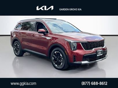 Certified 2025 Kia Sorento S w/ Panoramic Sunroof Package