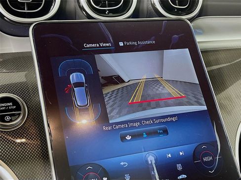 Used 2025 Mercedes-Benz GLC 300 4MATIC image 12