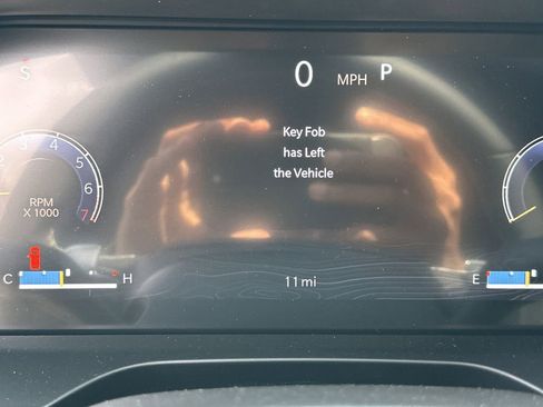 New 2025 Jeep Grand Cherokee Altitude image 26