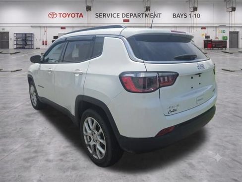 Used 2023 Jeep Compass Latitude AWD/4WD image 8