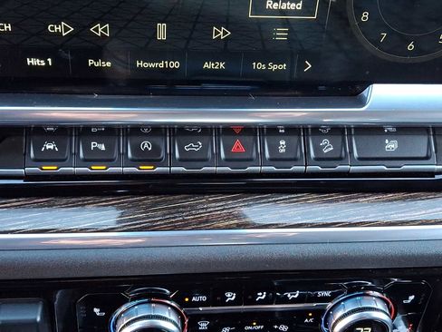 Used 2023 GMC Sierra 1500 Elevation w/ Elevation Premium Package image 24