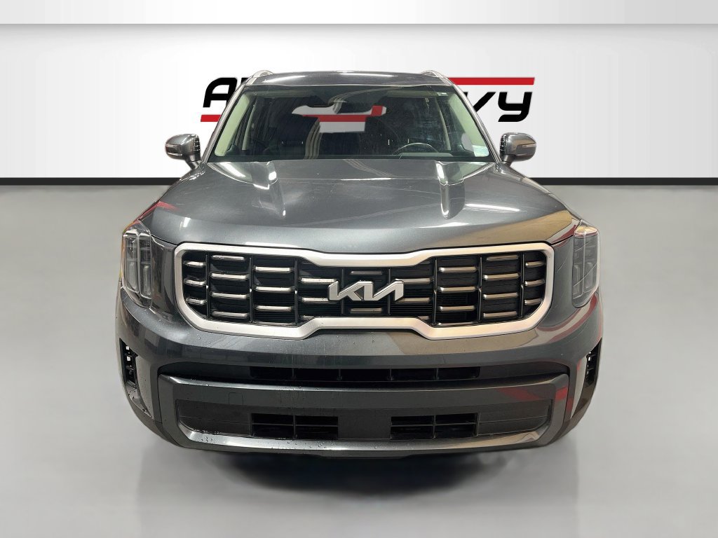 Used 2023 Kia Telluride S AWD/4WD image 2