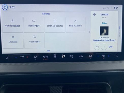 New 2025 Ford Maverick XLT w/ XLT Luxury Package image 35