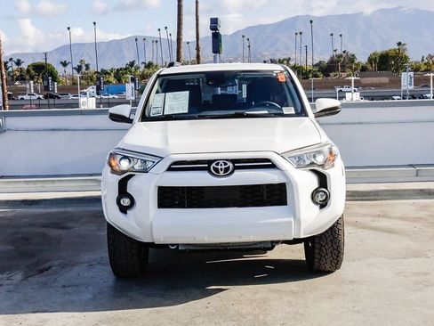 Used 2024 Toyota 4Runner SR5 AWD/4WD image 3