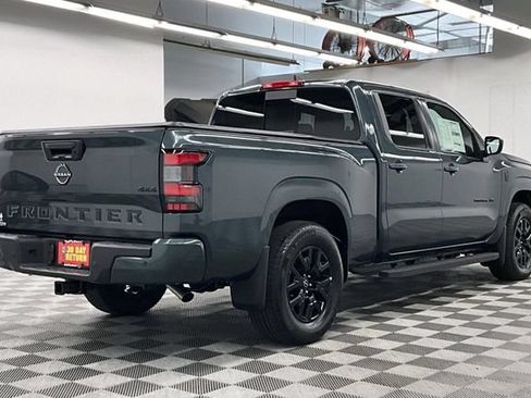 New 2027 Nissan Frontier SV w/ SV Convenience Package AWD/4WD image 18
