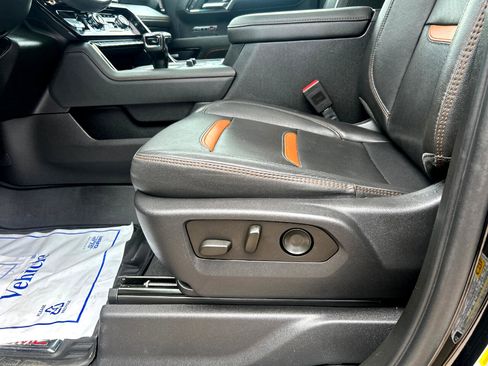 Used 2023 GMC Sierra 1500 AT4 w/ AT4 Premium Package image 16