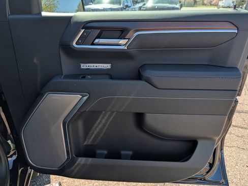 New 2026 GMC Sierra 1500 Denali w/ Denali Reserve Package AWD/4WD image 23