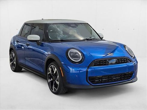 Used 2026 MINI Cooper 4-Door Hardtop FWD image 3