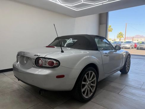 Used 2008 MAZDA MX-5 Miata Touring image 10