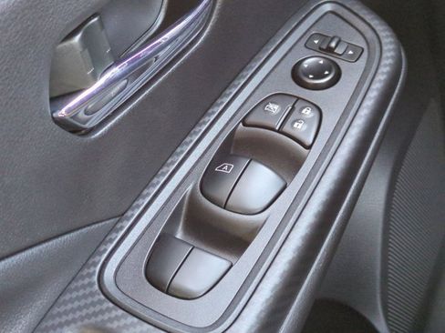 Used 2025 Nissan Versa SV w/ Trunk Package image 22