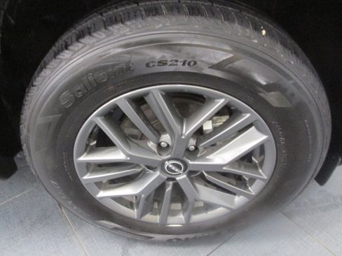 Used 2024 Nissan Rogue S FWD image 15