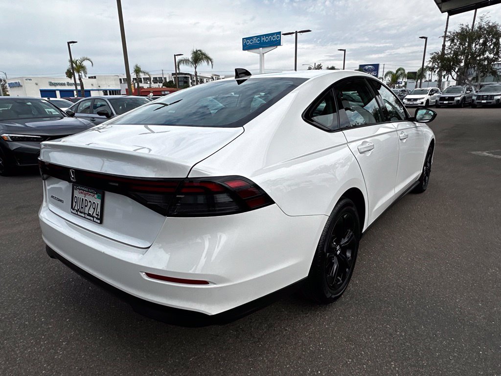 Certified 2025 Honda Accord SE image 8