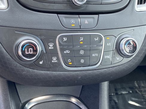 Used 2024 Chevrolet Malibu LT image 21