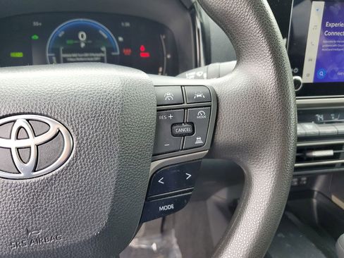 Used 2025 Toyota Camry LE FWD image 20