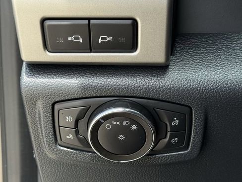 Used 2022 Ford F250 Lariat w/ Lariat Ultimate Package AWD/4WD image 24