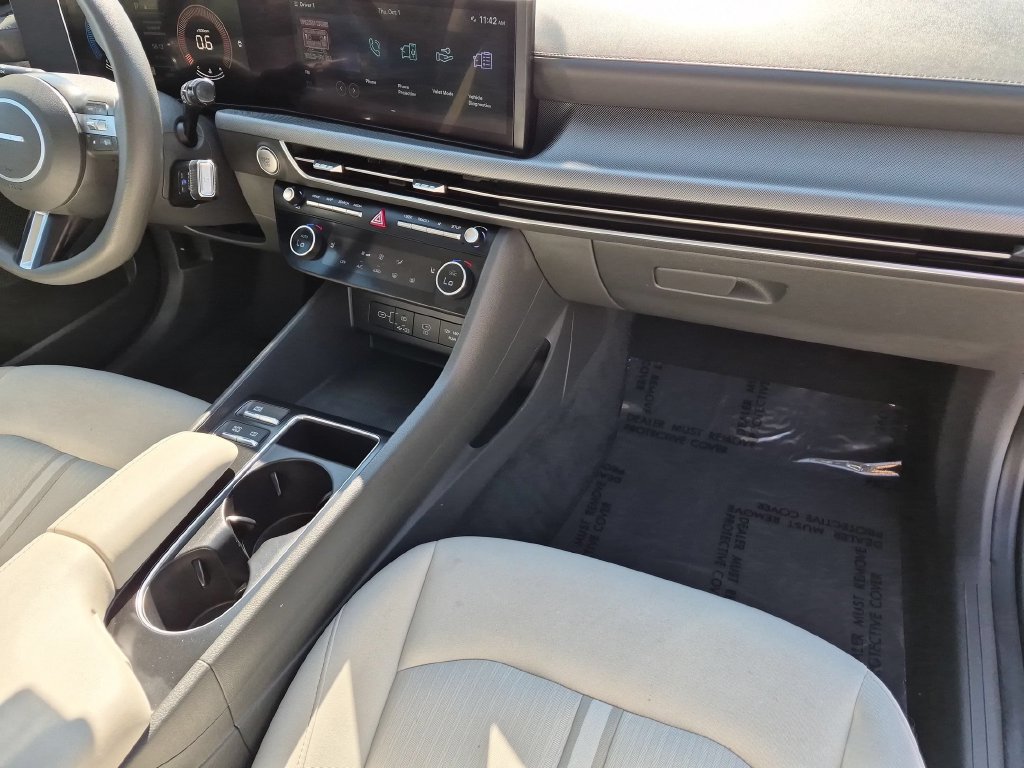 Used 2025 Hyundai Sonata SEL FWD image 31